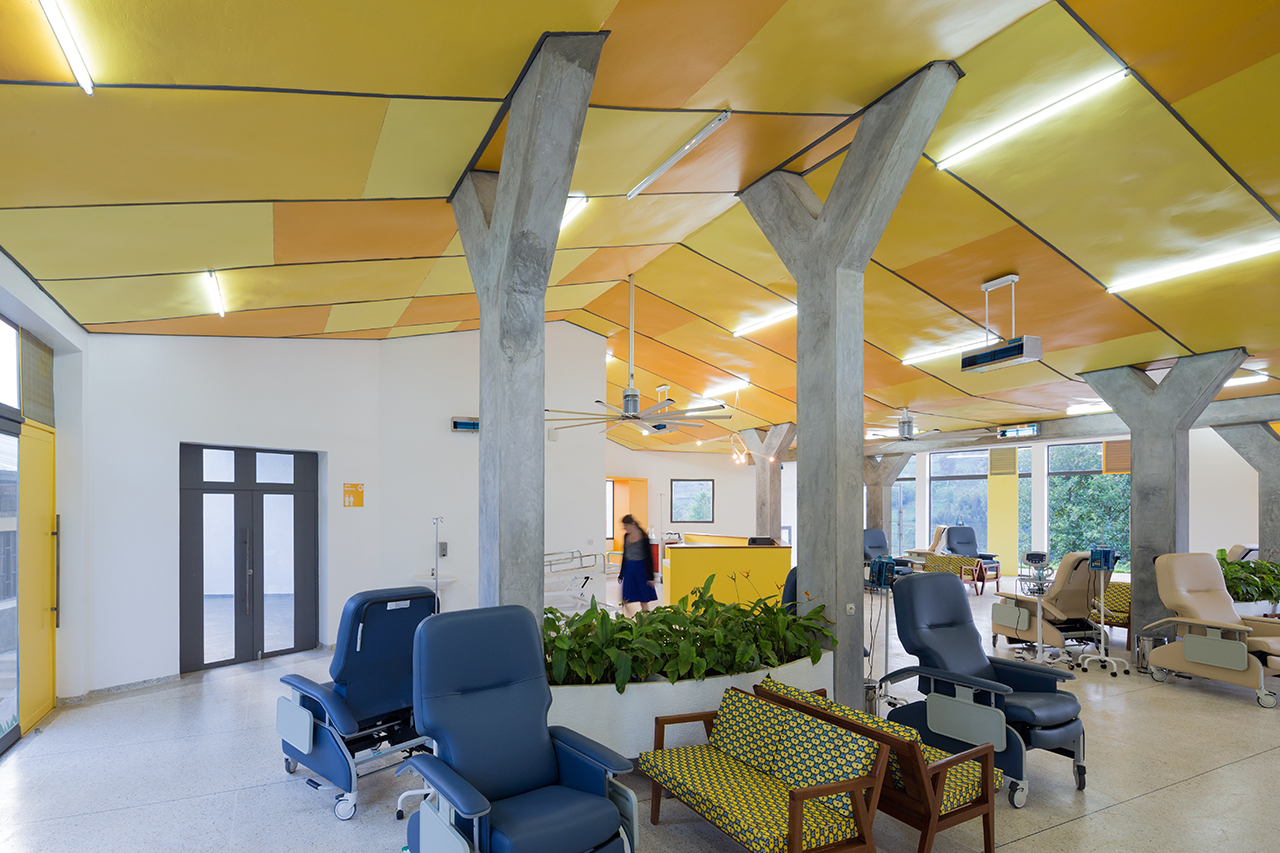 Photo of Butaro Ambulatory Cancer Center, Photo by Iwan Baan, Patient Ward with View of Individual Chairs