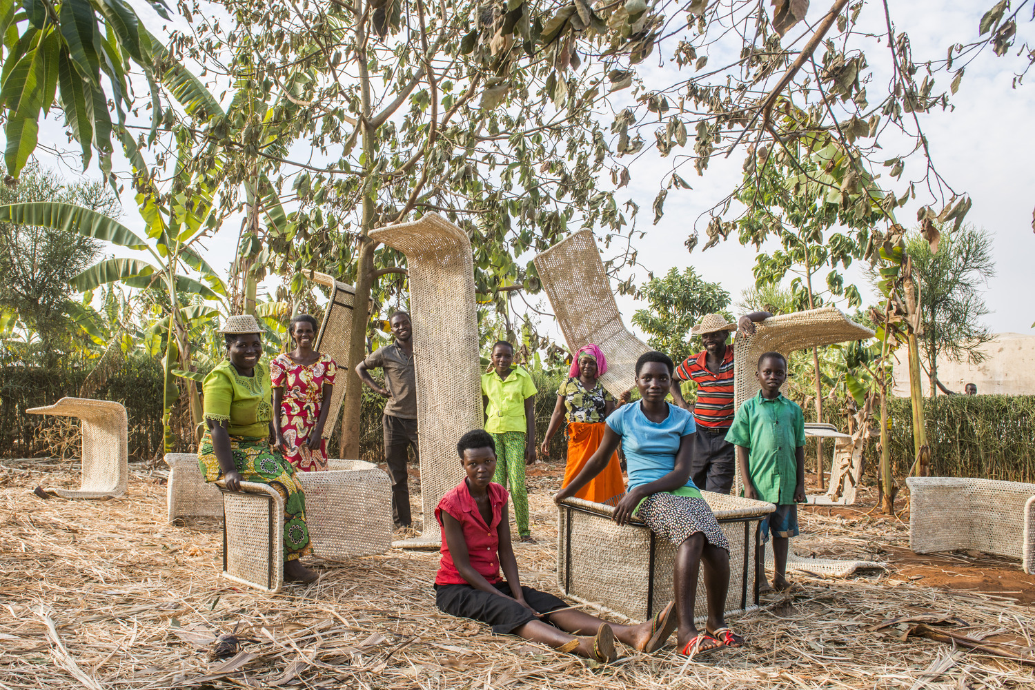 Rwanda Institute for Conservation Agriculture: team of local weavers