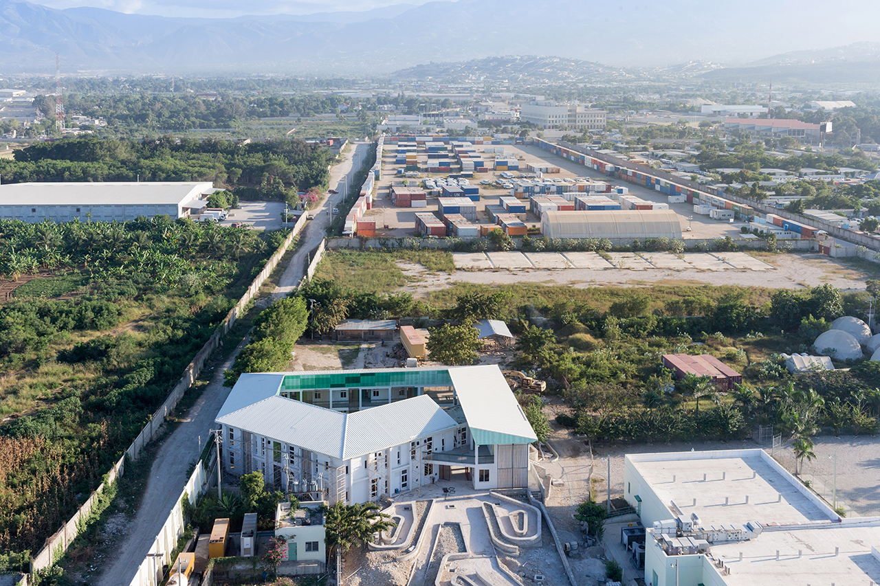 Photo of GHESKIO Tuberculosis Hospital, Aerial View of Hospital and Surrounding Port-au-Prince Neighborhood
