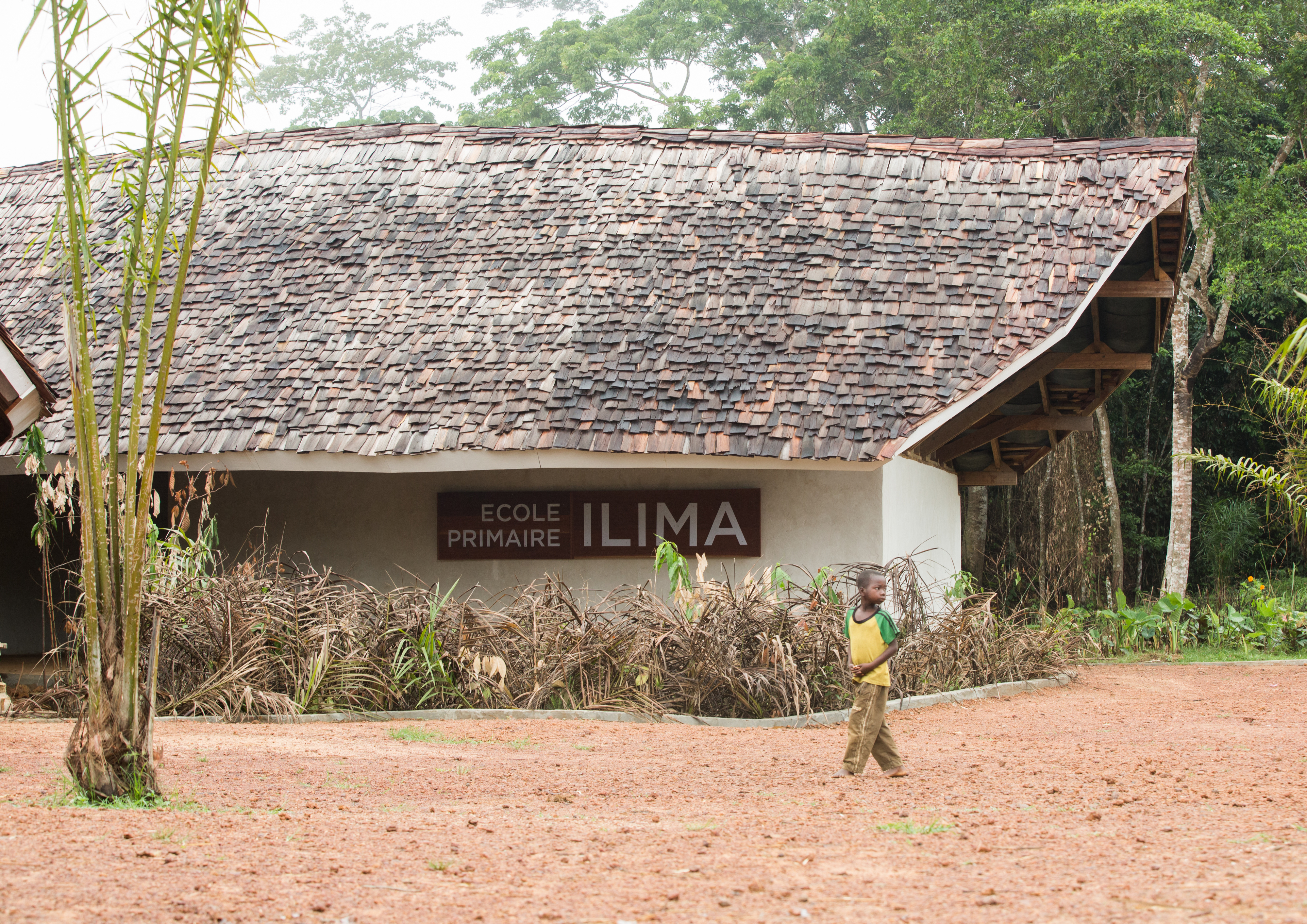 Photo of Ilima Primary School, A view of the school's sign near the entrance to the building